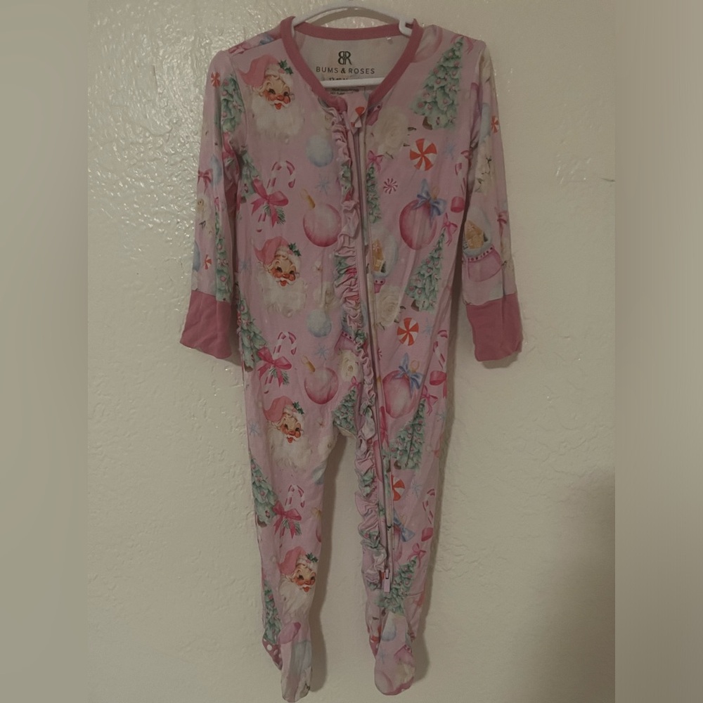 Bums and Roses bamboo Christmas footie 12-18 months
